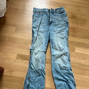 Madewell 11" High Rise Flare jeans size 28